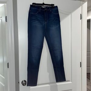 Woman’s skinny KanCan jeans size 13